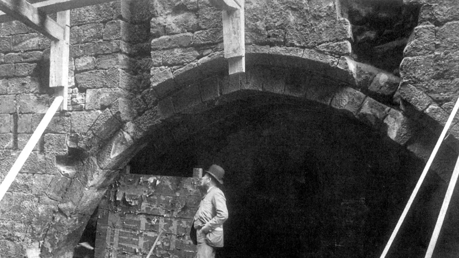 The Hanging Bridge, Medieval Quarter, Manchester